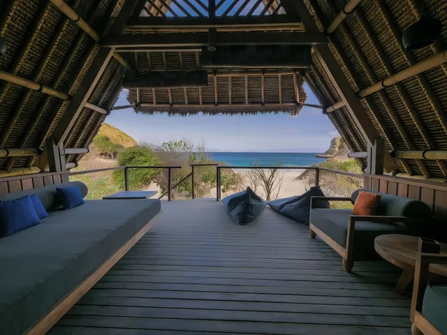 1 Bedroom, Bungalow, King Bed, Ocean View, Jeeva Beloam Beach Camp 4/4