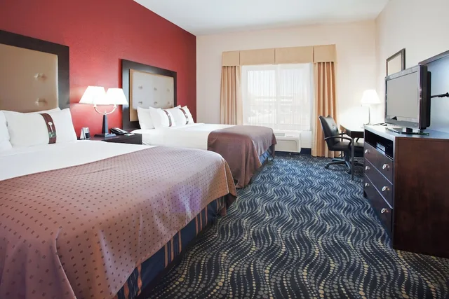 غرفة قياسية بسريرين كوين لذوي الإعاقة، Holiday Inn Hotel Suites Grand Junction Airport 2/7