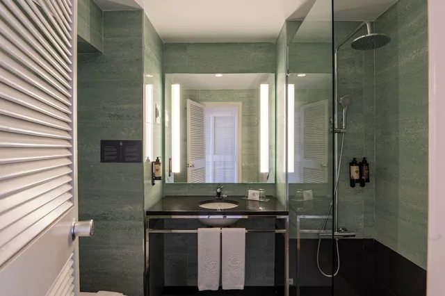 Senior, Suite, Twin Beds, Sea View, Sofa، Vila Gale Ampalius 10/10