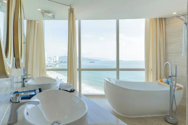 Prime, Suite, King Bed, Ocean View، DIAMOND BAY HOTEL 9/10