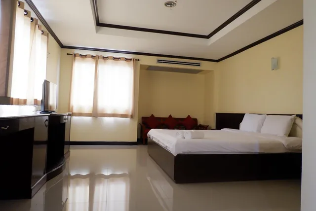 غرفة قياسية بسرير مزدوج، Auychai Grand Hotel 1/8
