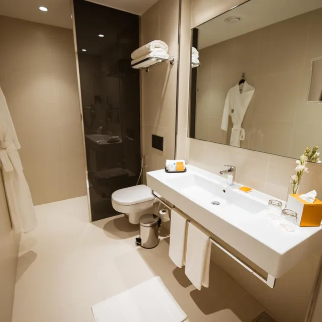 Centro, King Bed, Queen Bed، Centro Mada Amman by Rotana 6/6