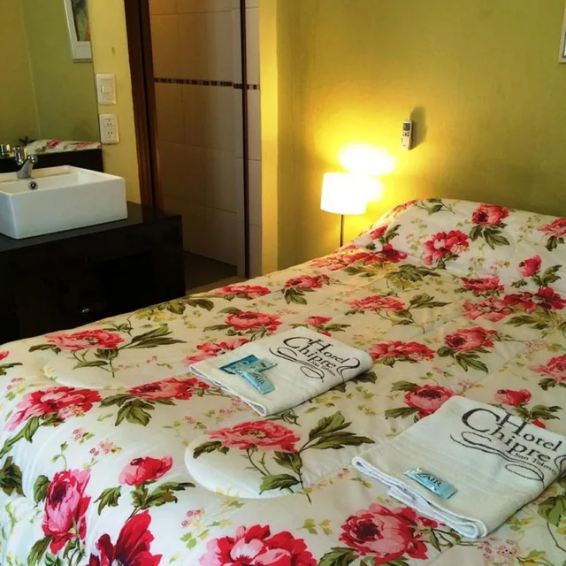 غرفة ثلاثية بثلاثة أسرّة بحمام خاص، Hotel Chipre 3/7