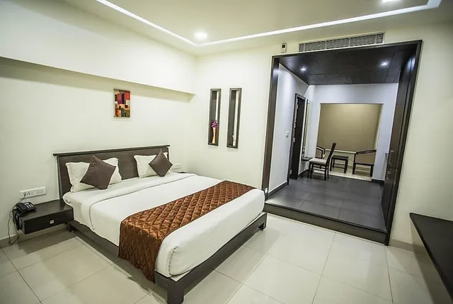 غرفة بزنس بسرير كوين، Clover A Rivido Hotel 3/5
