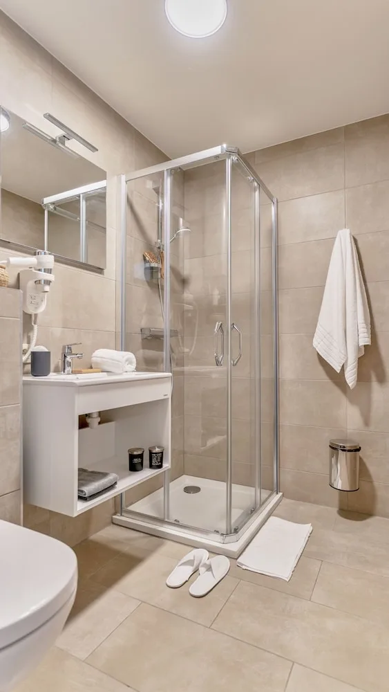 جناح بسرير مزدوج وسرير بطابقين بإطلالة على المدينة بغرفة نوم واحدة، Holiday Suites Blankenberge 4/6