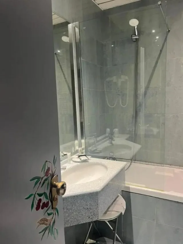 غرفة بسرير مزدوج أو سريرين منفصلين، Terme Salvarola 7/7