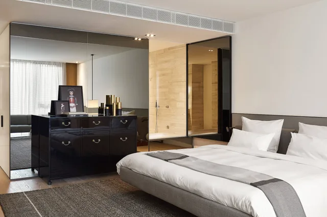 1 Bedroom, Junior Suite, King Bed, Roomers Baden Baden Autograph Collection 1/10