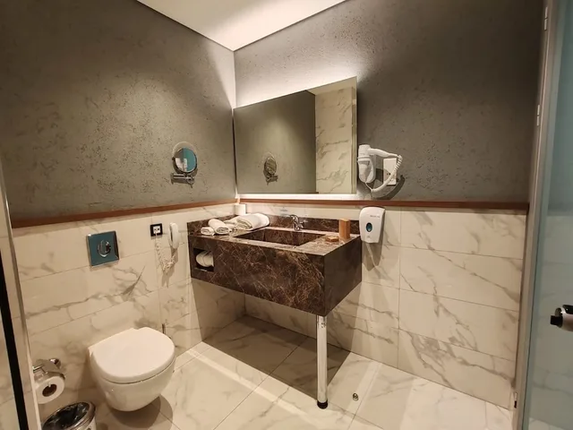 جناح ديلوكس بسرير كينج، ISG Airport Hotel 3/3
