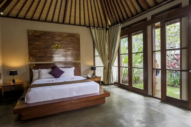 فيلا بسرير كوين بغرفة نوم واحدة بمسبح خاص، THE KAMPUNG UBUD VILLA 1/10