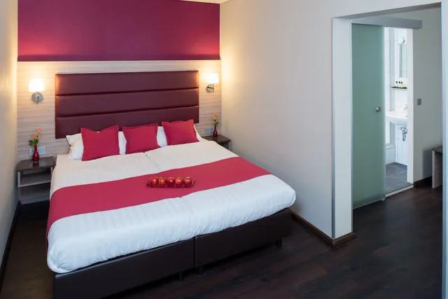 غرفة رباعية بسريرين منفصلين مع أريكة، Hotel Munich City 1/2