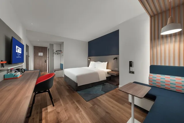غرفة قياسية بسرير كينج لذوي الإعاقة، Holiday Inn Express Yangquan City Center 2/4