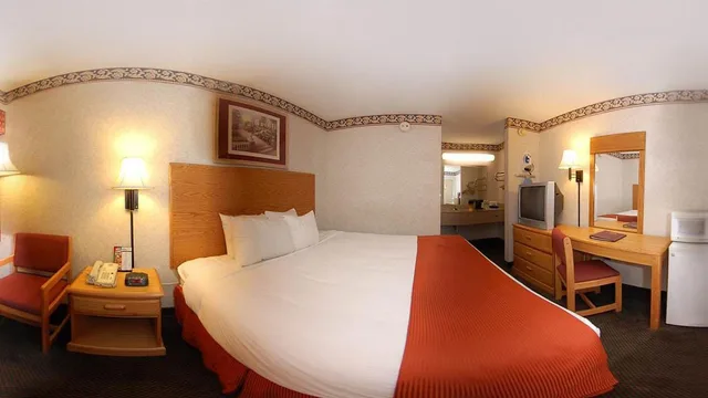 غرفة قياسية بسرير كينج، Days Inn by Wyndham Columbus Fairgrounds 3/5
