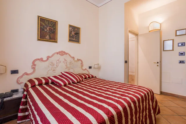 غرفة قياسية بسرير مزدوج وسريرين منفصلين، The Galileo Hotel 8/10