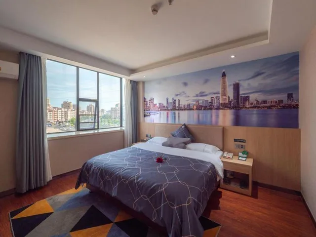 غرفة بسرير كوين، Chonpines Hotel (Shenzhen Gongming Honghuashan Metro Station) 2/5