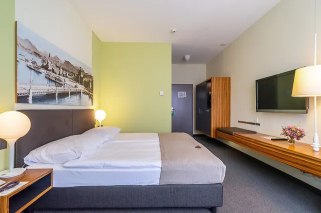 Room, Twin Beds, Hill View، Seehotel Kastanienbaum 9/10