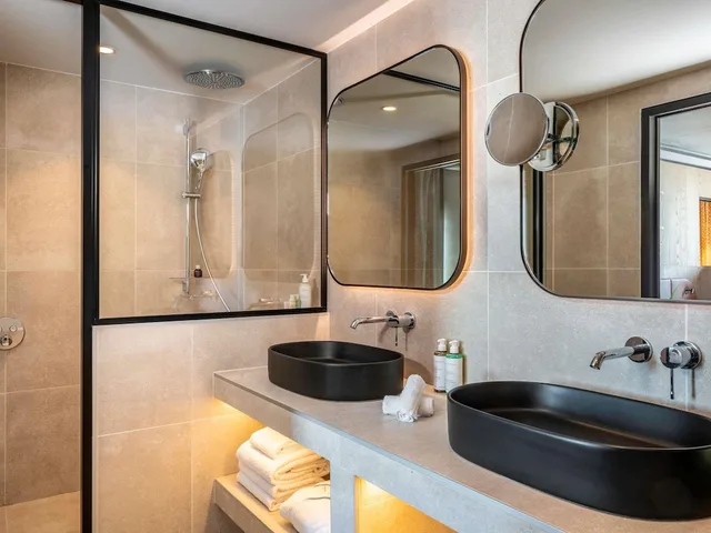 جناح جونيور بسرير مزدوج مع أريكة، Pullman Lyon 5/7