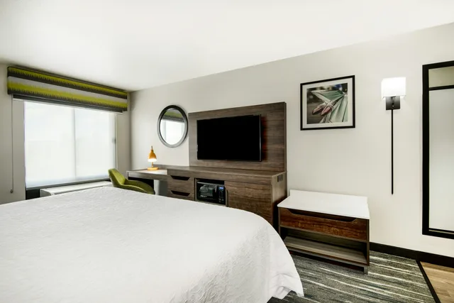 Room, King Bed, Hampton Inn Suites Las Vegas Henderson 1/5