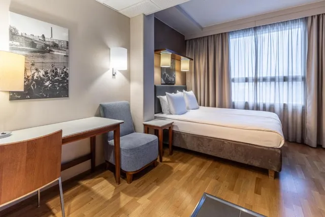 غرفة قياسية مفردة بسرير كوين، Holiday Inn Tampere Central Station 1/3