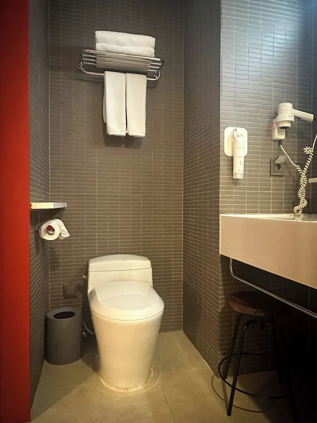 East Twin Bath، La Casa Hotel Seoul 9/9