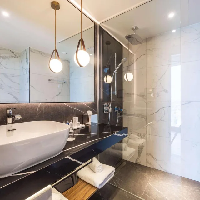 غرفة بريميوم ركنية، Radisson Blu Hotel at Porsche Design Tower Stuttgart 10/10