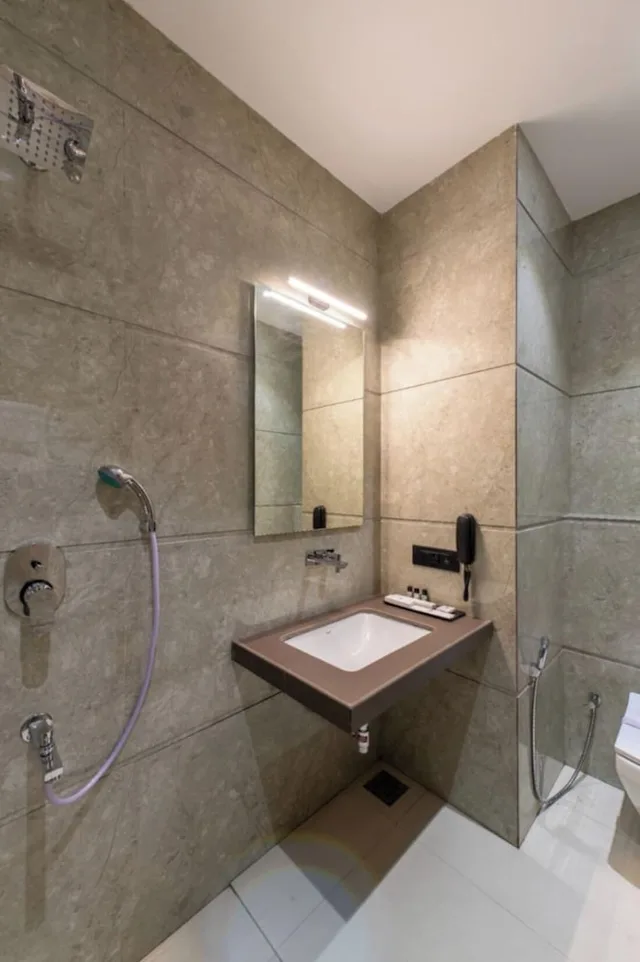 Hotel Kingsway، رايبور 40/40