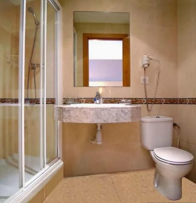 غرفة رباعية، Yomo Hostal BCN Port 3/3