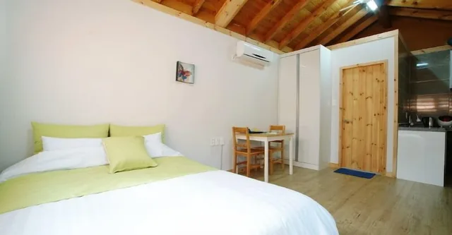 استوديو بسرير مزدوج، Jeju Gotjawal Geomoon Oreum Pension 1/3