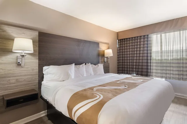 غرفة قياسية بسرير كينج، Quality Inn Gastonia East 1/4
