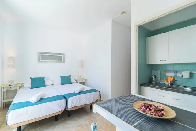 استوديو بسرير كوين بإطلالة على المسبح، Hotel Lis 5/10