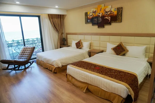 جناح عائلي بسريرين مزدوجين بشرفة، Ruby Hotel 3/6