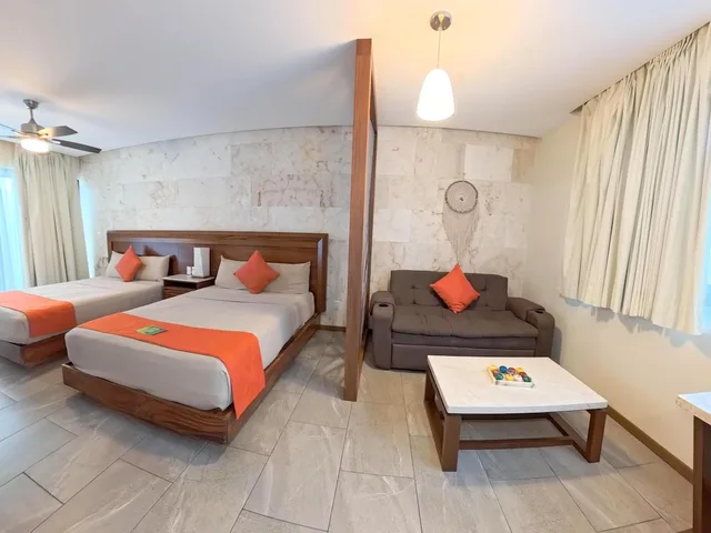 غرفة كومفورت بسريرين كوين مع أريكة، Grand Fifty Suites 5/10