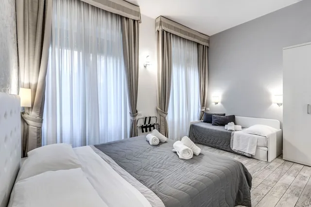 غرفة بسرير مزدوج، Gardenia Suite 1/6