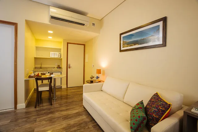 غرفة سوبيريور فاخرة بسريرين منفصلين مع أريكة، Hotel Intercity Suape Costa Dourada 2/3