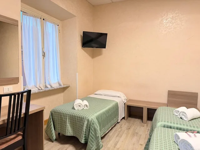 Room, Quadruple, 4 Beds, Concorde Hotel 2/5