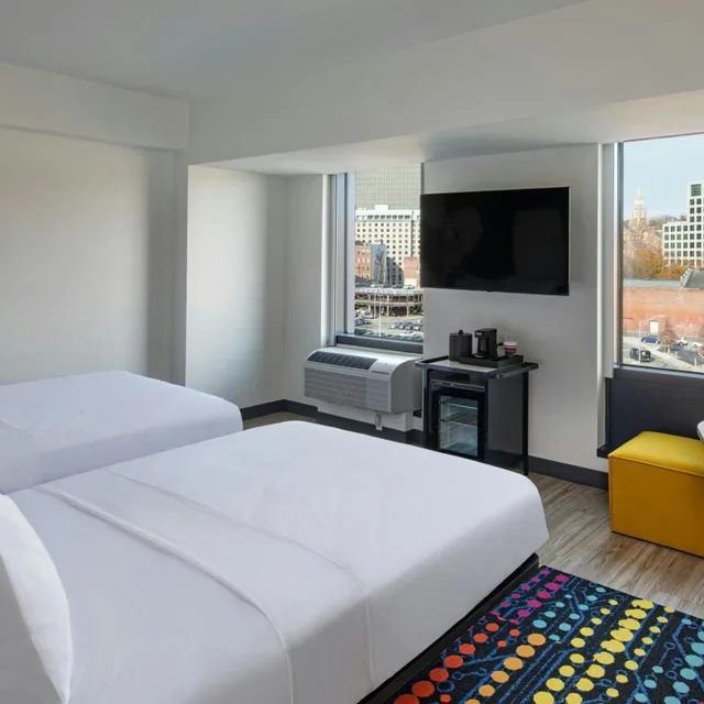 Aloft, Guest Room, 2 Queen Beds, City View، Aloft Providence Downtown 1/4