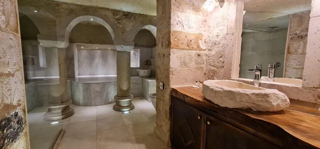 Cave, Harem, Suite، Shoestring Cave House 2/2