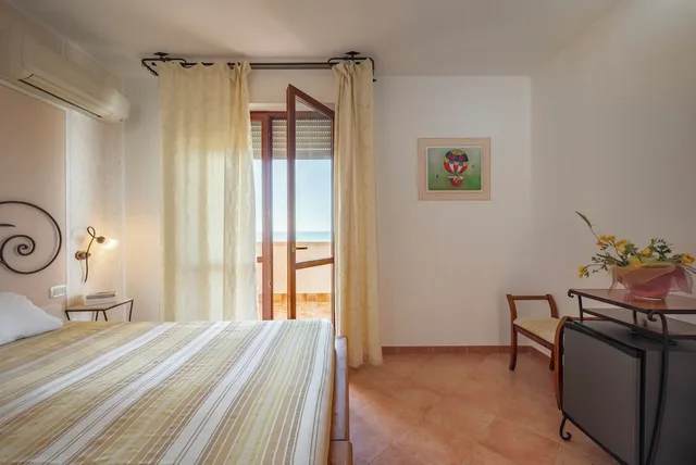 Superior, Suite, Queen Bed, Sea View, Sofa, Balcony, Lola Piccolo Hotel 1/5