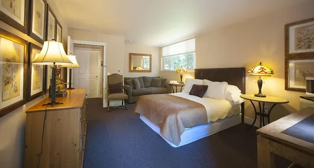 غرفة مفردة بسرير كوين، Harmony Ridge Lodge 1/1