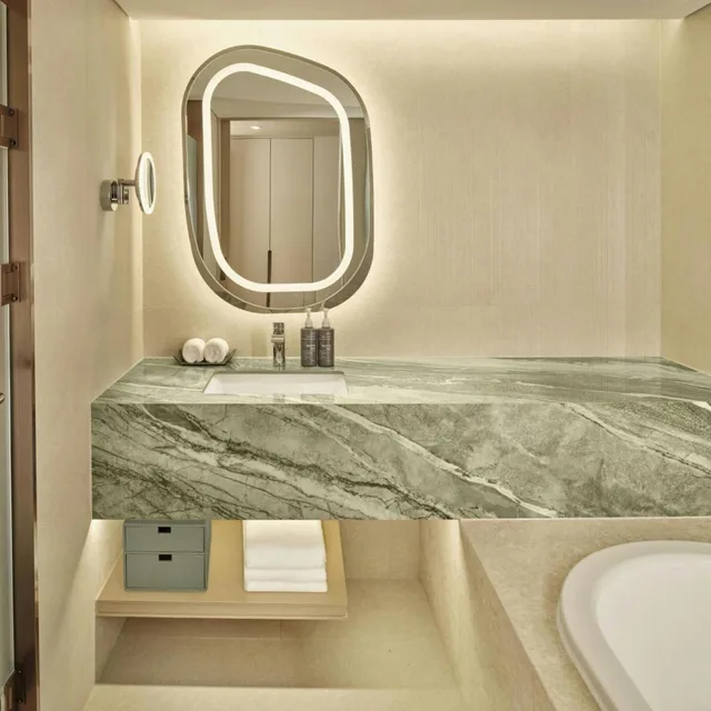 غرفة بسريرين مزدوجين مع دخول صالة النادي، The Westin Seoul Parnas 9/10