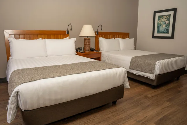 غرفة قياسية رباعية بسريرين منفصلين، Estelar Paipa Hotel Spa Centro de Convenciones 1/6