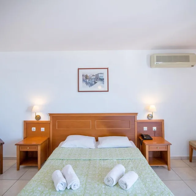 Room, Triple, Semiramis Village 3/6