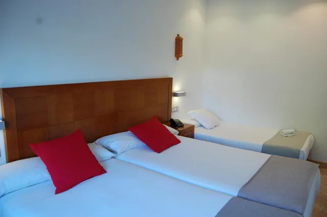 غرفة ثلاثية، Hotel Riad Arruzafa 4/7