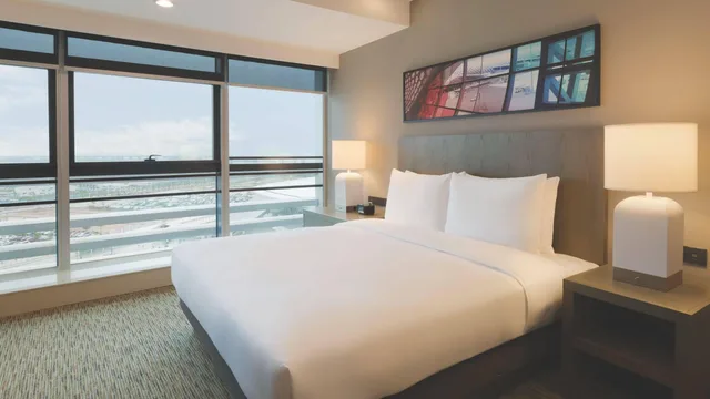 جناح استوديو بسرير كينج مع أريكة بمطبخ، Hyatt House Shenzhen Airport 1/1