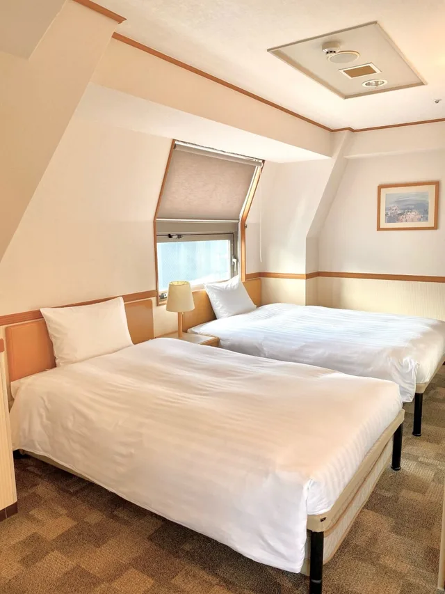 غرفة ديلوكس بسرير مزدوج وسرير فردي، Toyoko Inn Tokyo Shinjuku Kabukicho 1/5