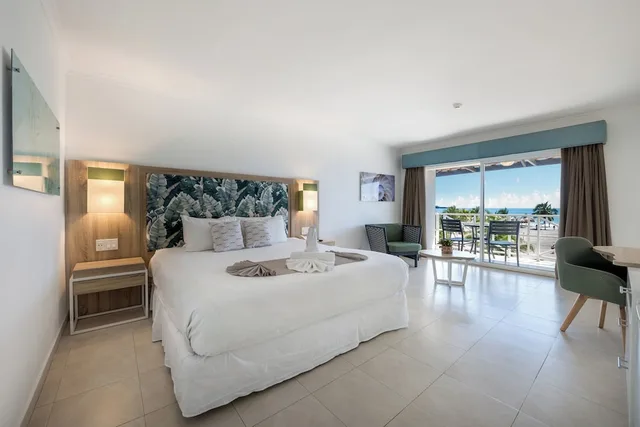 Deluxe, King Bed, Ocean View, Balcony, Playa Blanca Beach Resort - All Inclusive 1/4