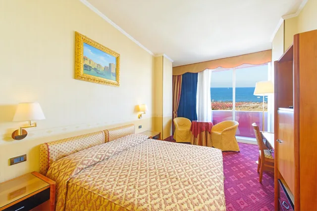 غرفة كلاسيكية ثلاثية، Admiral Art Hotel 2/8
