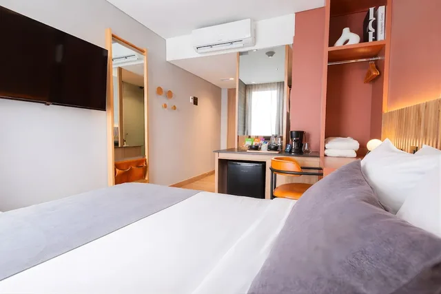 Superior, Queen Bed, Balcony, Heiss Hotel 2/10