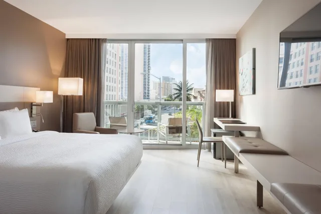 Room, King Bed, Balcony, Accessible, Ac Miami Beach 2/7