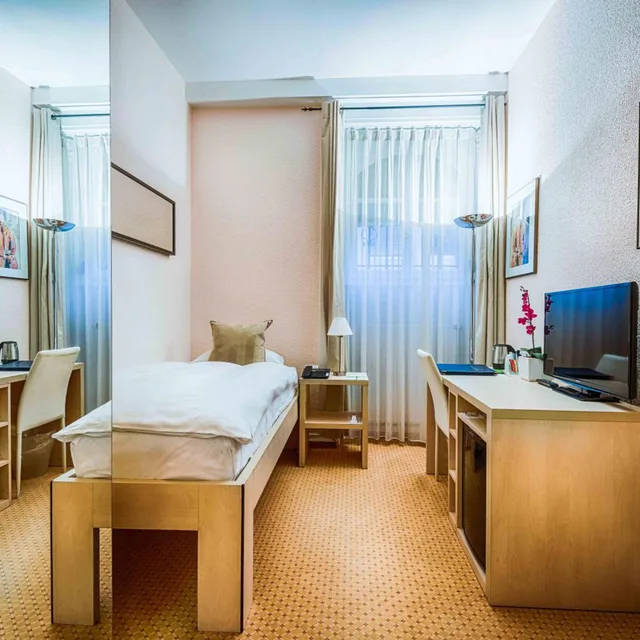 Single, Villa Toscane Hotel 1/3