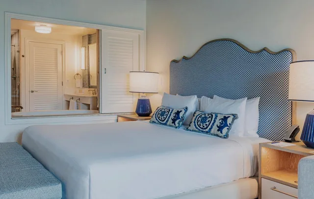 Room, King Bed, Pool View, The Seagate Hotel Spa 2/2